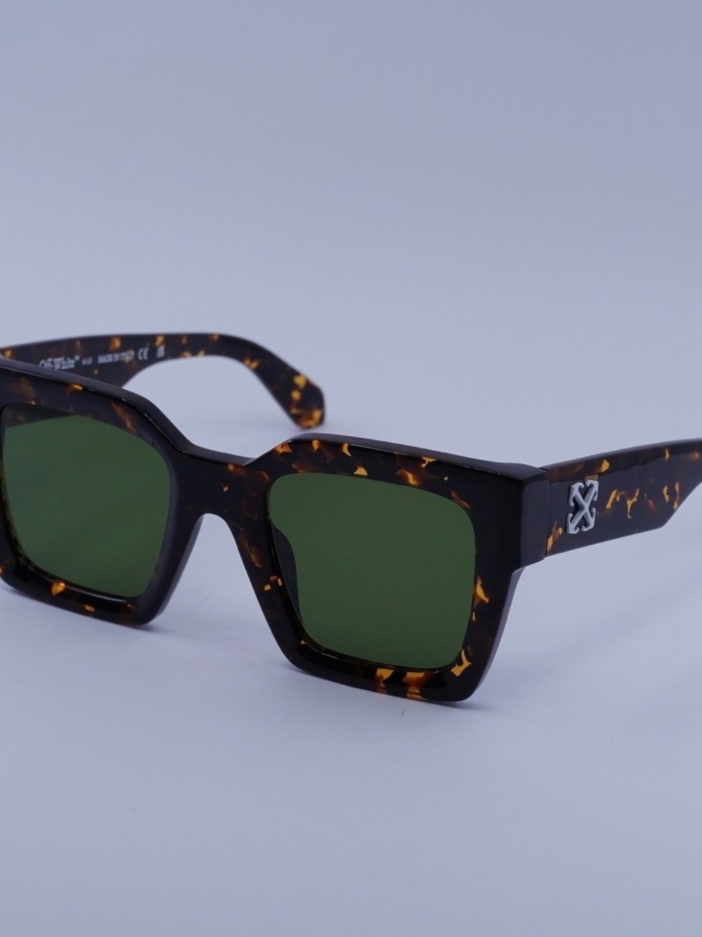 Off-White Tortoiseshell Square Sunglasses with Green Lenses EUC